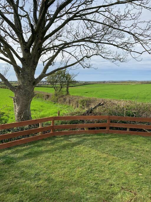Coed Bach, Nr Rhosneigr, Anglesey Apartment *