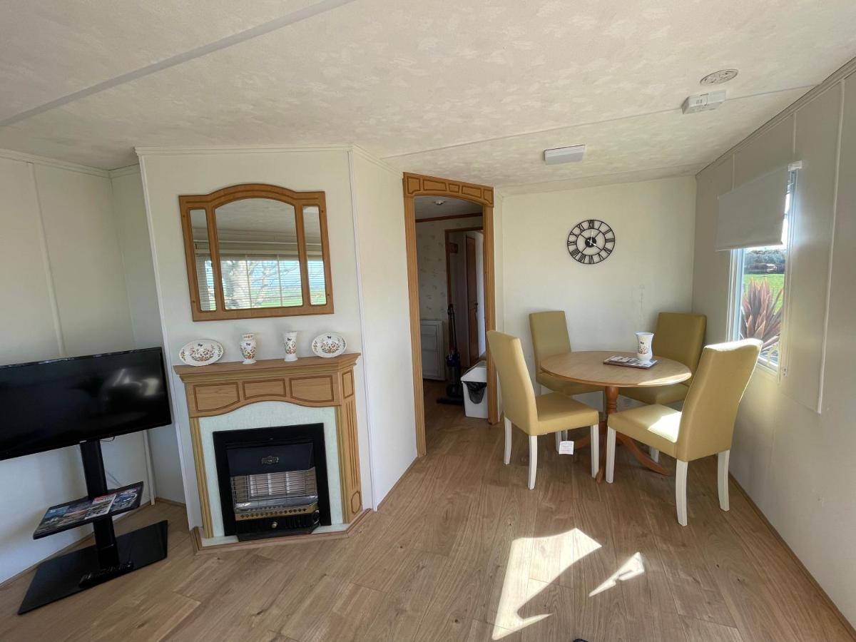 Coed Bach, Nr Rhosneigr, Anglesey *